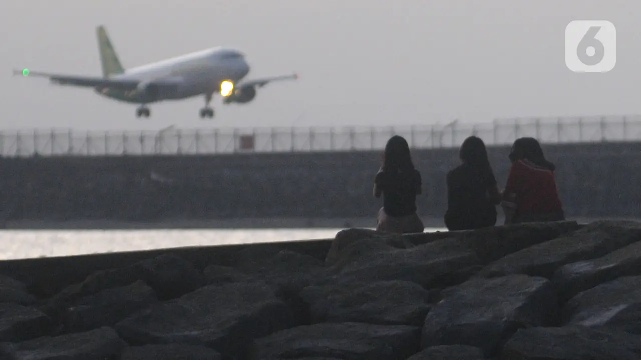 Keindahan Pantai Kelan di Samping Bandara Ngurah Rai
