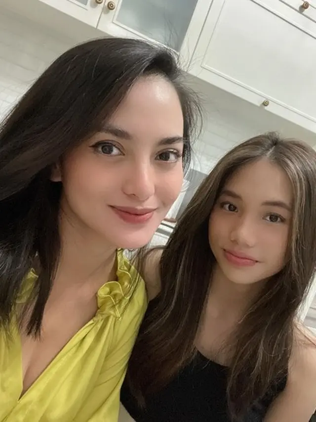 Saingi Ibunda, Ini 7 Potret Anak Perempuan Seleb yang Kini Makin Menawan