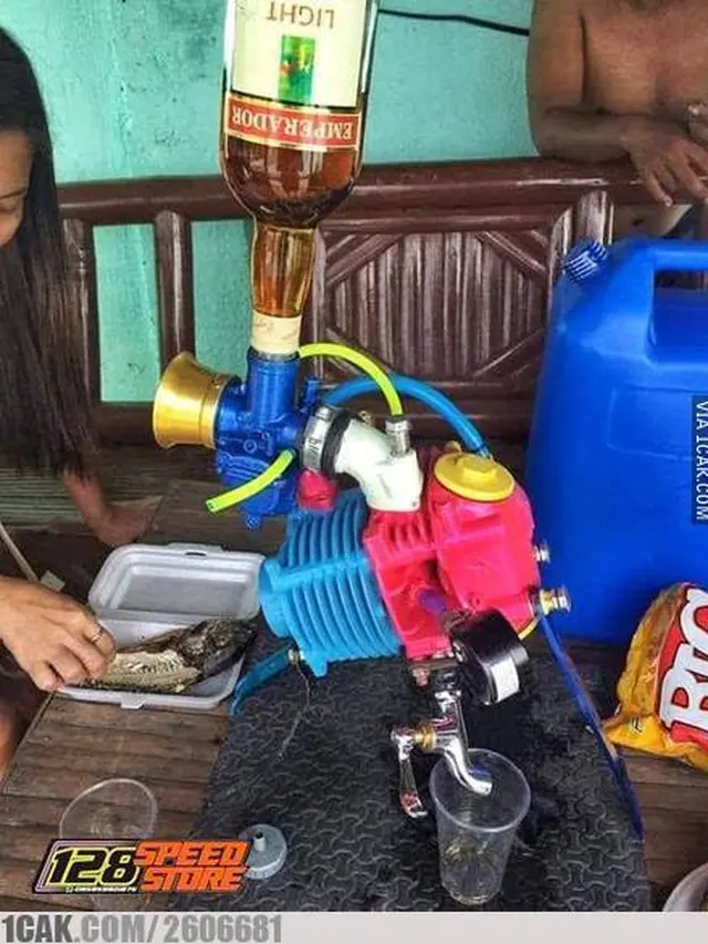 6 Potret Dispenser Ini Nyeleneh Banget, Kocak