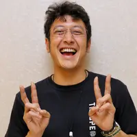 Artis peran, yang telah membintangi beberapa judul film dan sinetron, Dimas Anggara minder melihat bakat-bakat anak muda yang ditunjukkan belum lama ini. Bersama dengan Michelle Ziudith, ia didapuk menjadi juri.(Adrian Putra/Bintang.com)