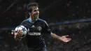 Raul Gonzalez. Striker asal Spanyol ini mencetak gol ke-70 saat berseragam Schalke setelah sebelumnya mencetak 66 gol bersama Real Madrid. Total membutuhkan 139 penampilan untuk mencetak 70 gol. (AFP/Patrik Stollarz)