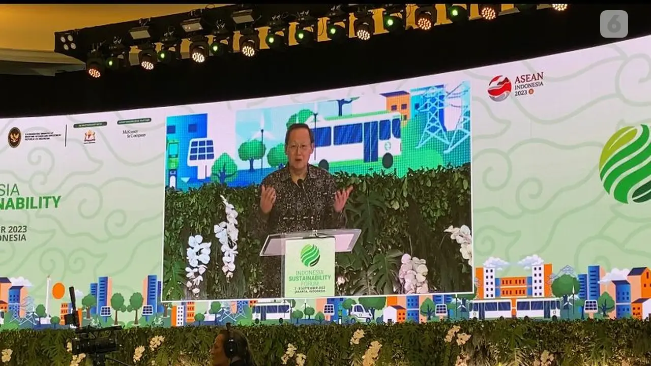 Wakil Menteri Perdagangan dan Industri Singapura Tan See Leng mengatakan mengimpor empat gigawatt listrik rendah karbon pada tahun 2035. Sekitar 50 persen (atau 2 Gigawatt) dari impor tersebut berasal dari Indonesia (Liputan6.com/Teddy Tri Setio Berty).