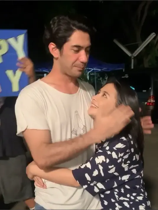 Prilly Latuconsina Ultah (Instagram/prillylatuconsina96)