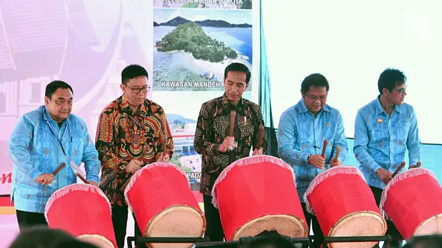Jokowi Canangkan Revitalisasi 1.000 Rumah Gadang di Solok Selatan