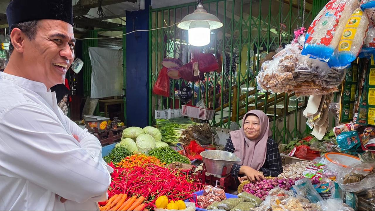 Hari Pertama Puasa, Mentan Amran Sidak Pasar Pastikan Harga Pangan Stabil dan Pasokan Aman