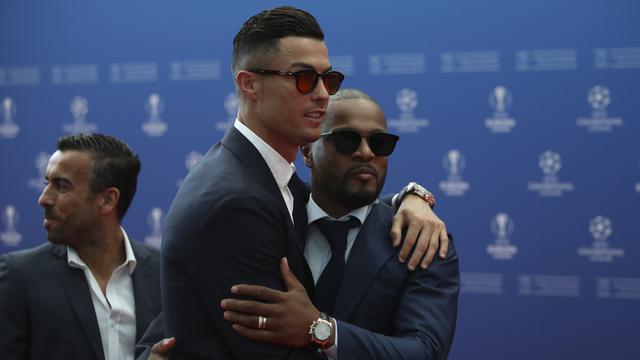 Adu Gaya Ronaldo dan Messi di Acara Pemain Terbaik Eropa