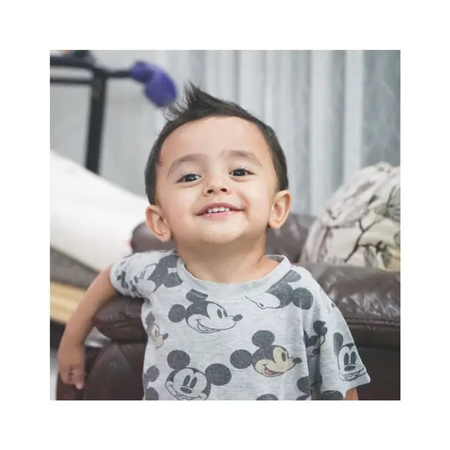 6 Potret Zavier Anak Hengky Kurniawan dan Sonya Fatmala, Sudah Pandai Bergaya