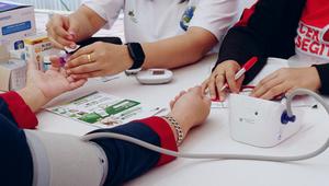 Sejalan dengan program Kementerian Kesehatan (Kemenkes) Dexa Group menjalankan kerjasama dengan 1.400 apotek dan klinik di seluruh Indonesia melakukan skrining kesehatan gratis (rapid test). (Ist)