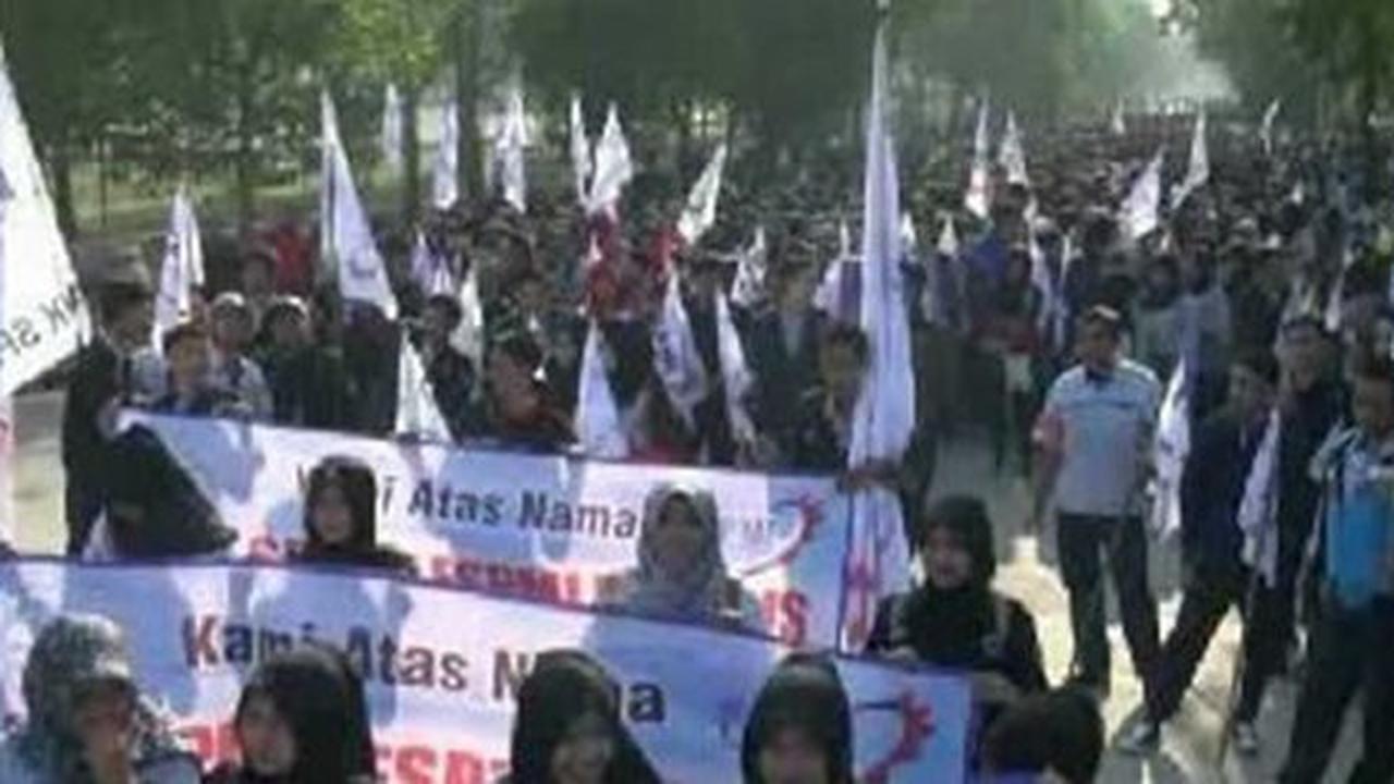 Tolak PP nomor 78, buruh Purwakarta blokade kawasan industri