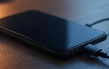 Kenapa ngecas HP tidak boleh sampai 100%?