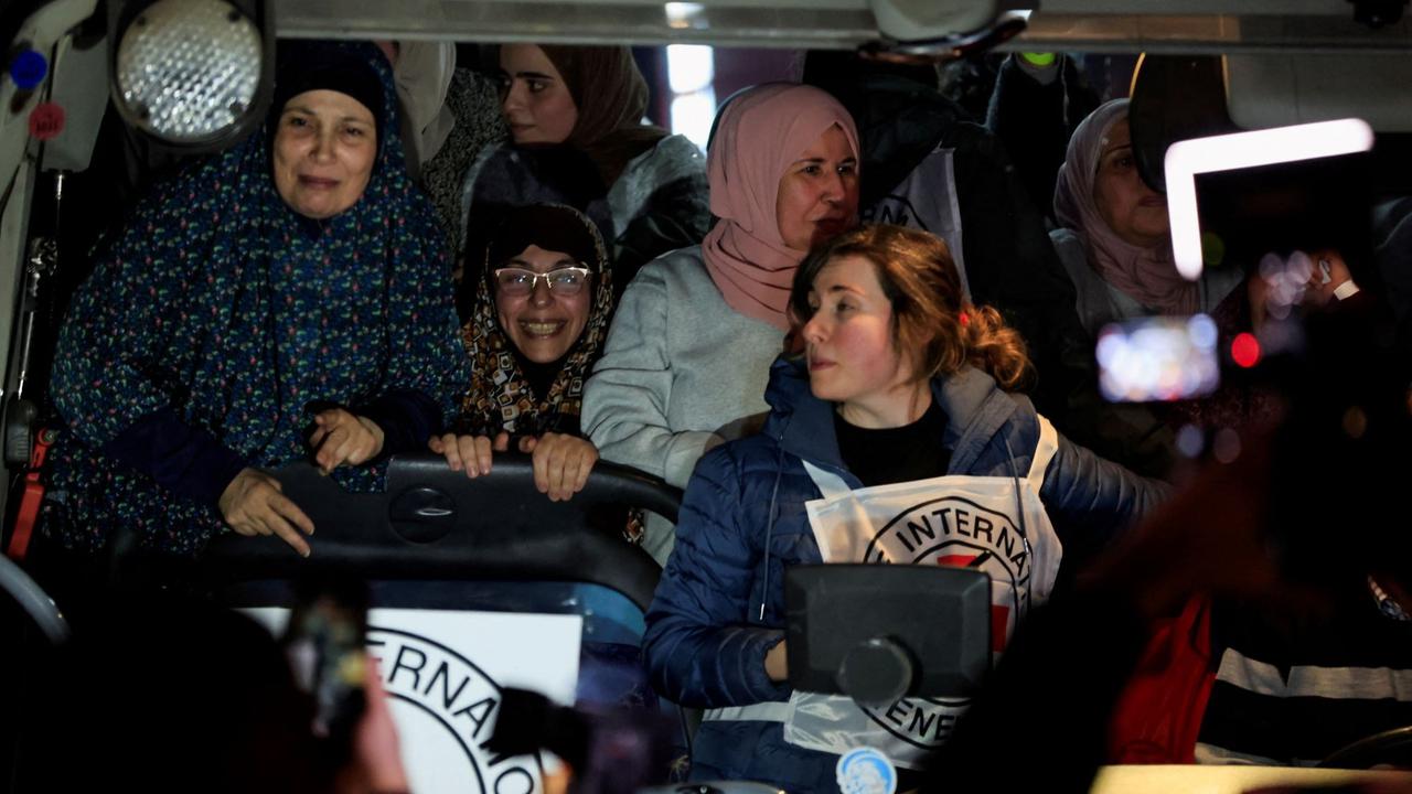 Perempuan Palestina yang ditahan Israel akhirnya dibebaskan