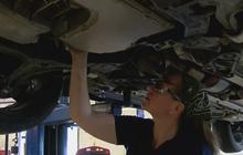 Kaki-kaki dan komponen kendaraan bisa cepat rusak jika kolong mobil dibiarkan kotor.