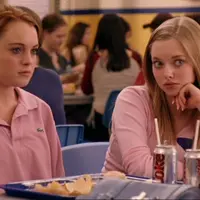 Ketika kamu menyebut orang lain bodoh, maka berkacalah, apakah kamu pintar? Cobalah pikirkan apa yang akan dikatakan orang lain tentangmu. (Foto: media2.policymic.com)