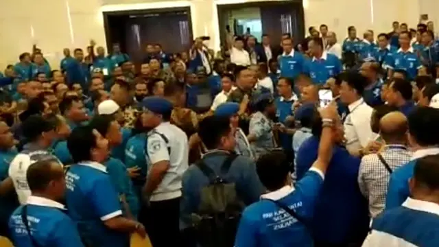 keributan di dalam ruang Kongres PAN Kendari.(Liputan6.com/Ahmad Akbar Fua)