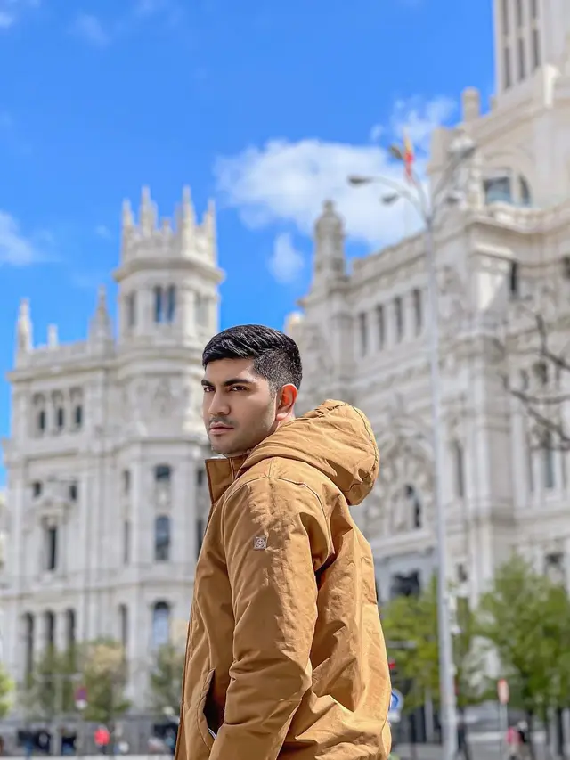 Gandhi Fernando