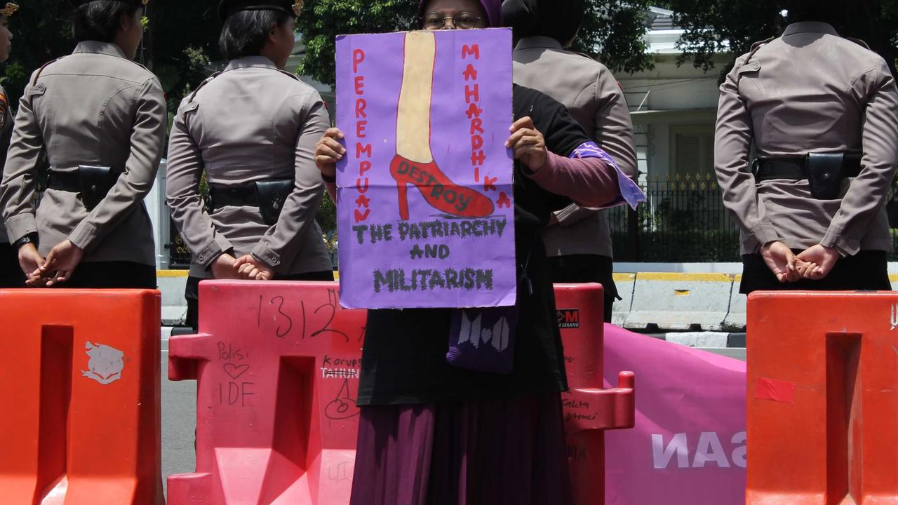 FOTO: Aksi Peringatan HAKTP Serentak Serukan Perlindungan Perempuan dan Aktivis