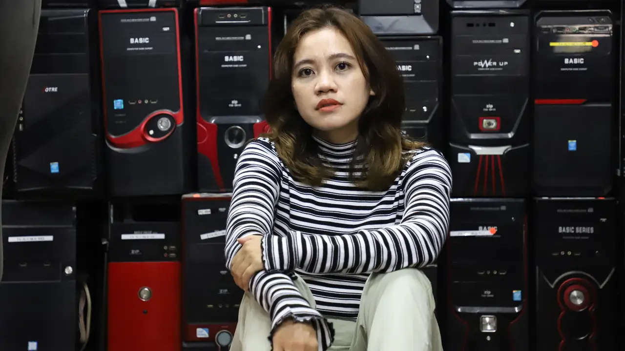 wanita februari menyikapi hidup