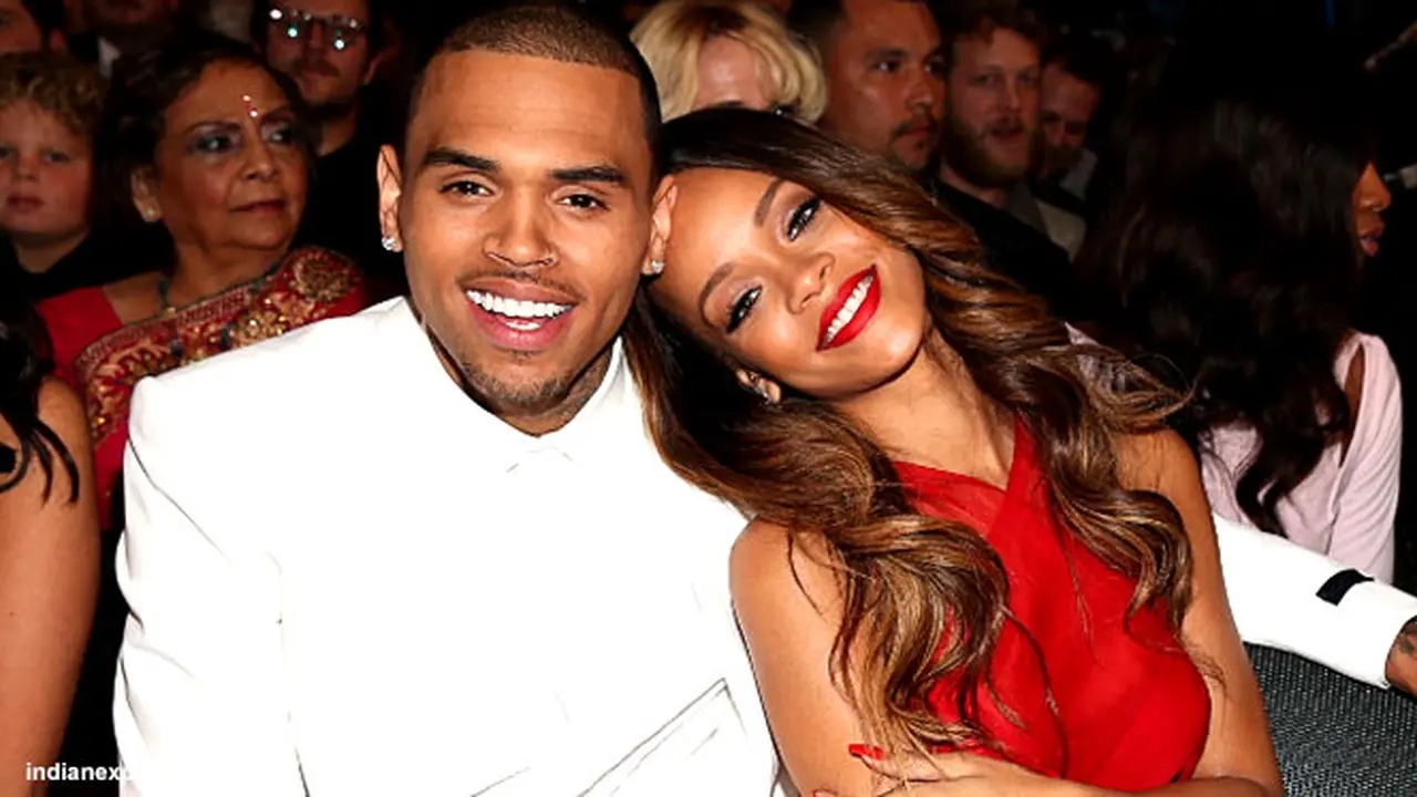 rihanna-130731b.jpg