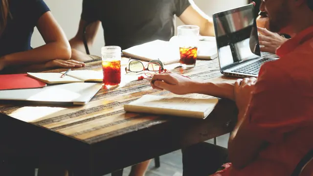 Kolaborasi Adalah Kerja Sama Mencapai Suatu Tujuan, Ketahui Manfaat dan Macamnya