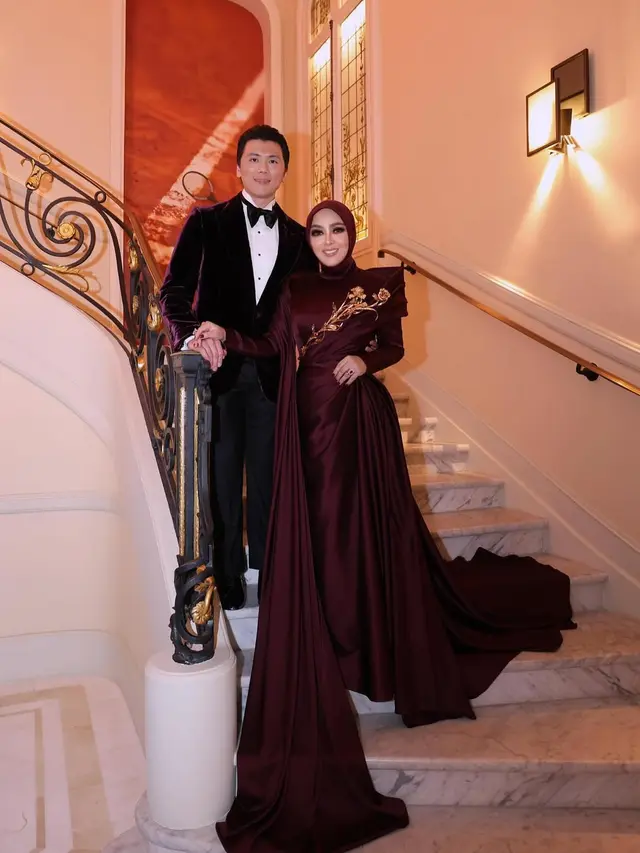 6 Inspirasi Model Jas Ala Reino Barack, Modis Abis dan Bisa Digunakan di Berbagai Kesempatan