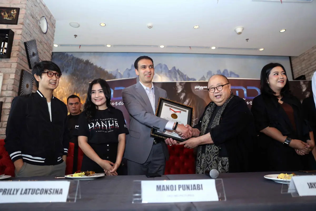 [Bintang] Preskon film Danur Tembus 1 Juta Penonton 