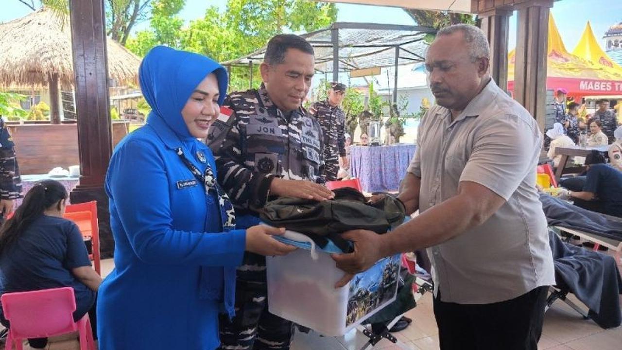 Jelang HUT ke-80 TNI, Kodaeral X Jayapura Gelar Baksos dan Beri 500 Paket Sembako, Dekatkan Diri dengan Masyarakat