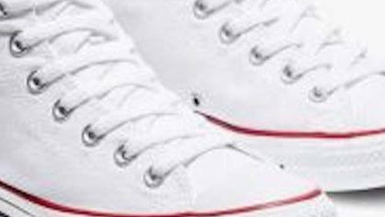<b>Series Chuck Taylor All Star Canvas dari Converse</b>