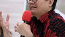 Pianis dan komposer, Ananda Sukarlan memberi keterangan di Jakarta, Kamis (5/4). Dalam keterangannya, Amnesty International Indonesia mendesak pemerintah menghapus UU PNPS 1965. (Liputan6.com/Helmi Fithriansyah)