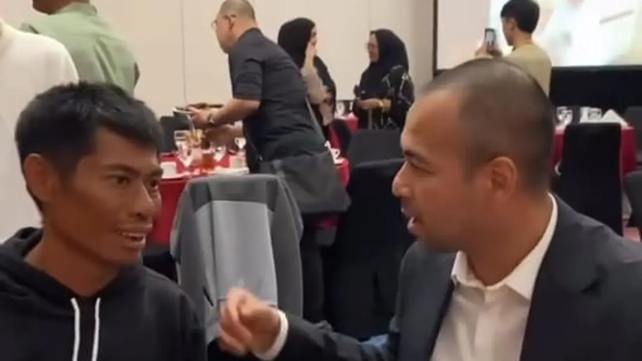 Raffi Ahmad dan Pak Aco, nelayan yang viral karena terkatung-katung di laut. (Instagram/ raffinagita1717)