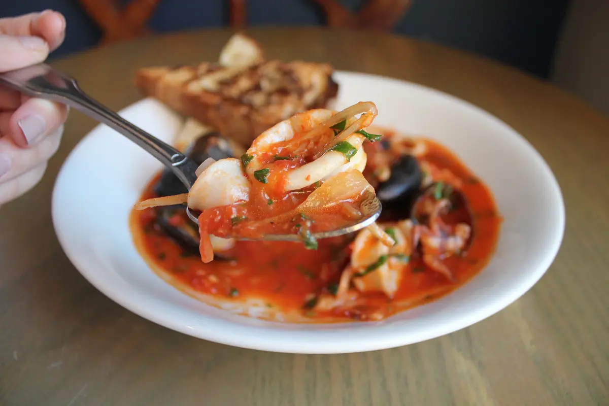 Resep masakan seafood: cumi saus padang