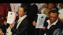 Tim pengacara Prabowo-Hatta memberikan bukti kecurangan pilpres yang telah mereka kumpulkan, Jakarta, Jumat (25/07/2014) (Liputan6.com/Andrian M Tunay)