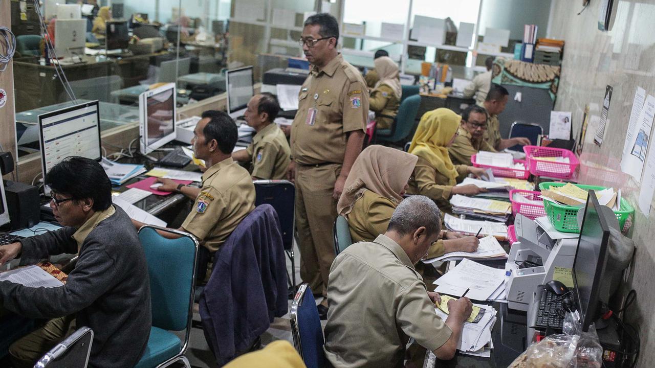 Membandingkan Gaji PNS Indonesia dengan PNS Malaysia, Mana Lebih Besar?