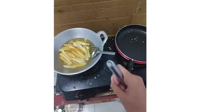 6 Momen Apes saat Kerjakan Kegiatan Rumah Tangga Ini Bikin Geregetan