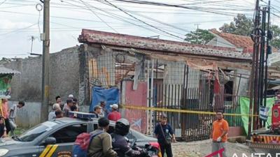 Satu Tewas dalam Ledakan Toko Bangunan Purwakarta, Polisi Selidiki Penyebab