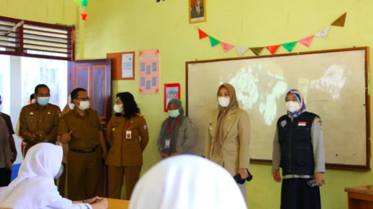 Wakil Wali Kota Makassar Fatmawati Rusdi tinjau PTM (Liputan6.com)
