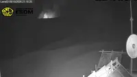 Anak Krakatau Erupsi 13 Kali Dalam 5 Jam, Waspada Bahaya Lontaran Batu Pijar