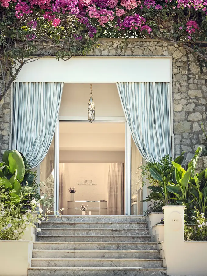 Dior Resmi Hadirkan Spa Mewah Permanen Pertamanya di Pulau Italia yang Ikonik