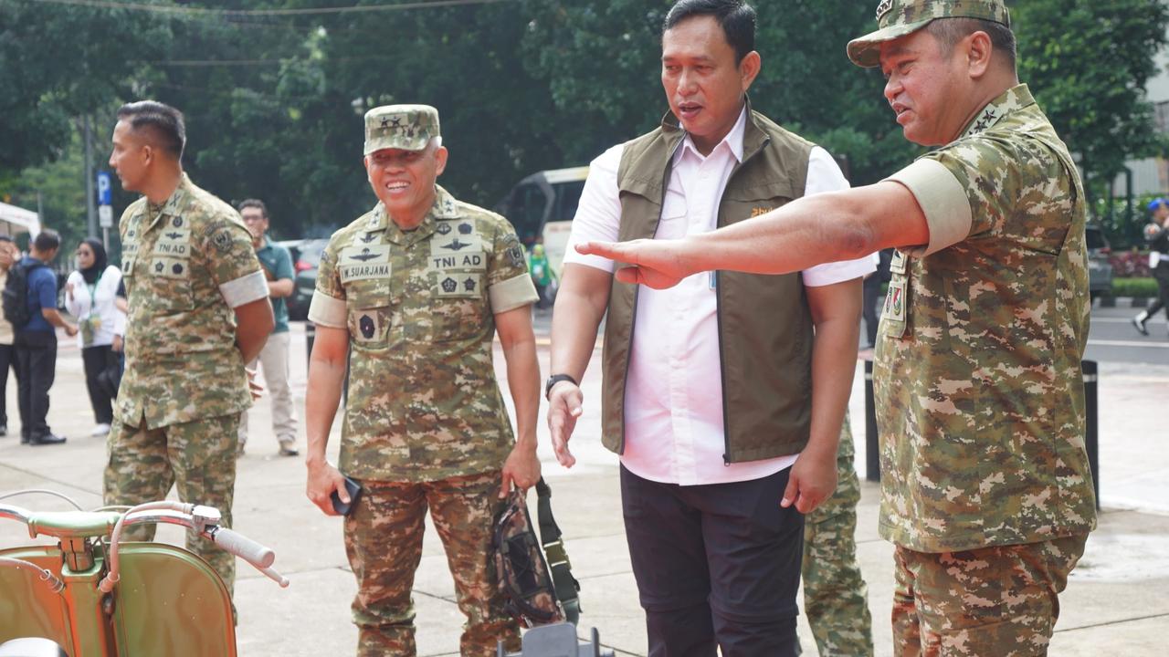FOTO: Kasad Terima Penghargaan Kepemimpinan Bidang Ketahanan Pangan