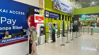 Suasana Stasiun Gambir Jakarta masih sepi dari penumpang yang mudik lebaran 2023, Minggu (9/4/2023). (Liputan6.com/ Nanda Perdana Putra)