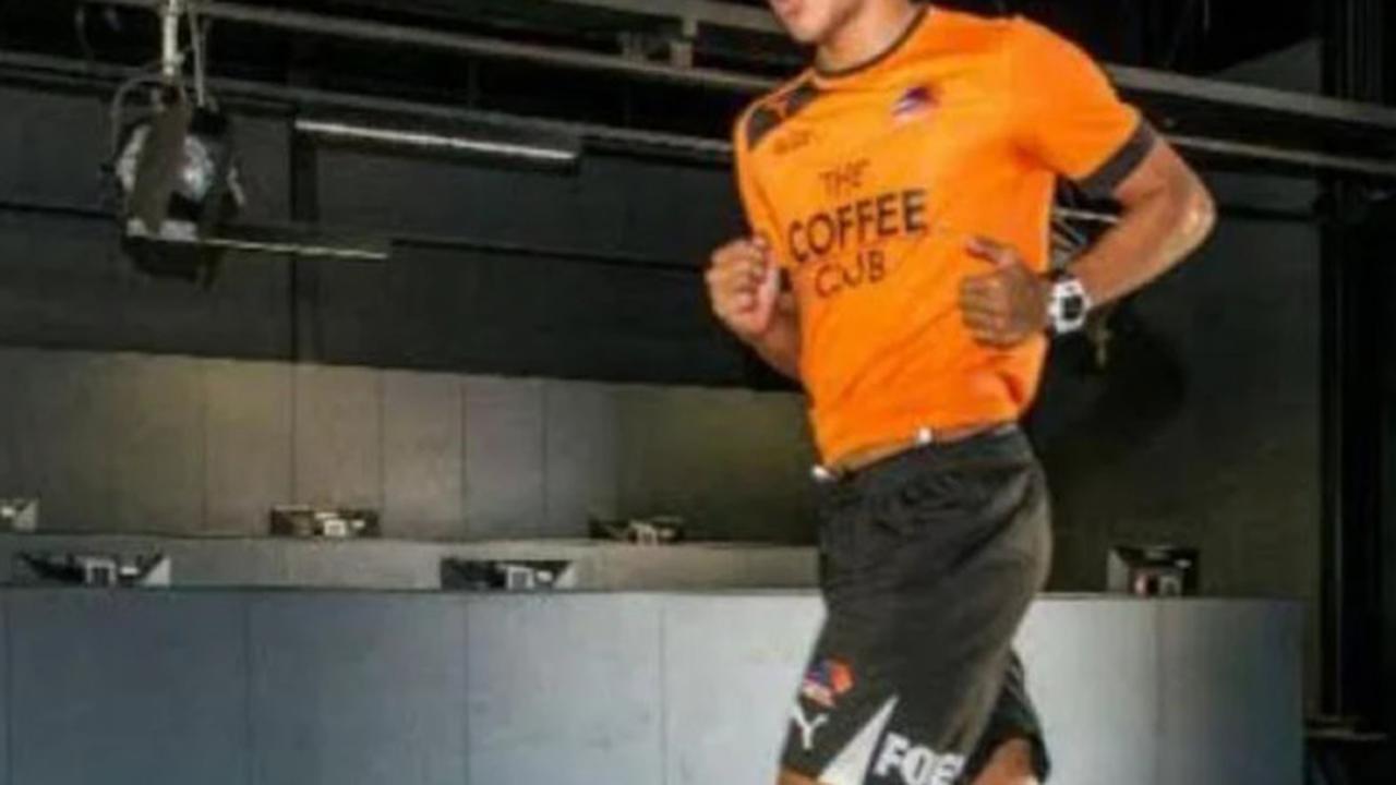Yandi Sofyan Munawar di Brisbane Roar