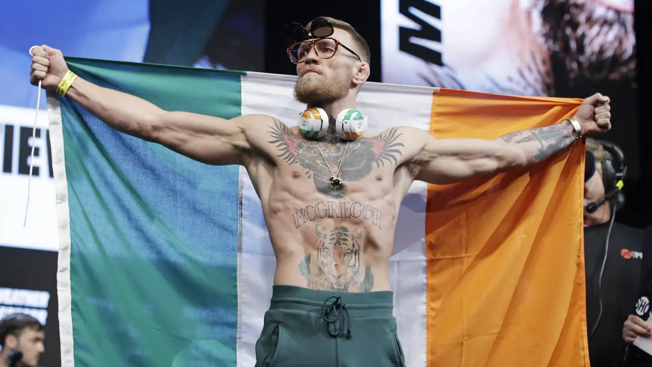 Floyd Mayweather Jr, Conor McGregor, Mixed Martial Arts, Tinju Dunia