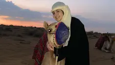 Bulan Sutena dikenal sebagai seleb TikTok yang kerap mengunggah lagu-lagu cover. Sejak saat itu, namanya mulai disorot publik dan memiliki banyak penggemar. Baru-baru ini, gadis asal Bali tersebut membagikan momen liburannya di salah satu negara di Timur Tengah. (Liputan6.com/IG/@bulansutena)