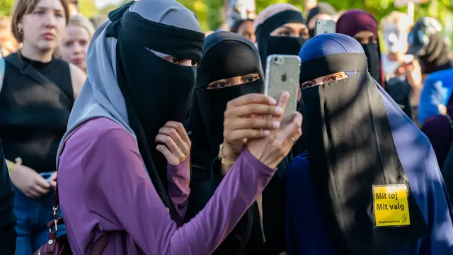 Protes Larangan Cadar, Wanita Muslim Denmark Gelar Aksi Penolakan