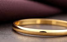 8 Model Gelang Emas Bangle 24 Karat Polos, Pesona Klasik yang Tak Lekang oleh Waktu