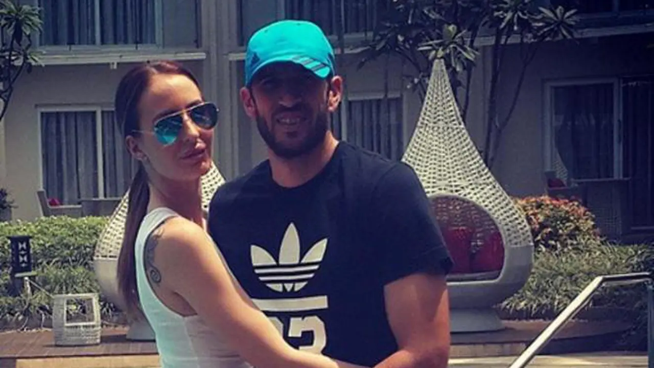 Mengenal Dua WAGs "Bule" Pemanas El Clasico Indonesia