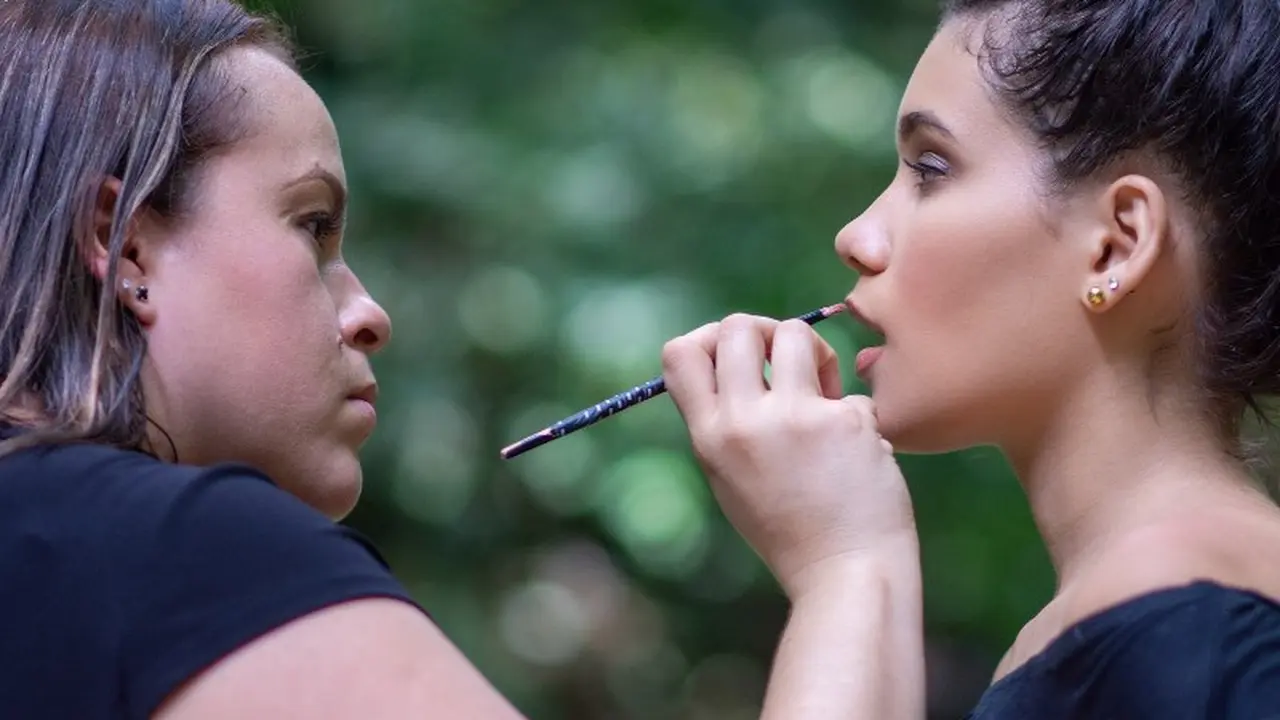 Potensi dan Keuntungan Menjadi Make Up Artist di Indonesia