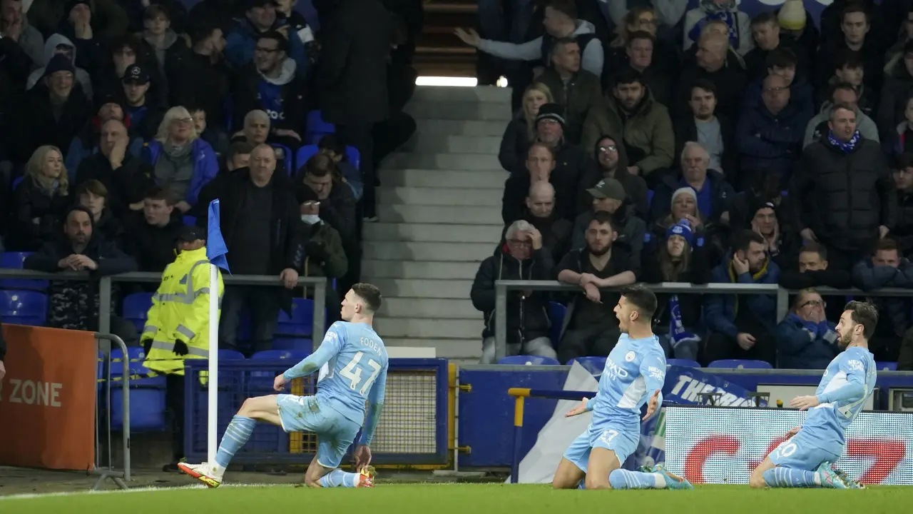 Gol Phil Foden Antar Manchester City Taklukkan Everton