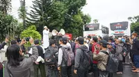 Sebanyak 2.500 warga Solo berangkat ke Jakarta untuk menghadiri reuni aksi 212 di Monas. (Liputan6.com/Fajar Abrori)