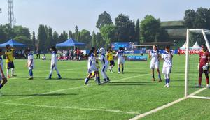 Mojang Priangan sukses mencetak kejutan besar dengan mematahkan rekor tak terkalahkan Akademi Persib Putri U-15 dalam lanjutan Hydroplus Soccer League U-15.