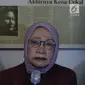 Aktivis Ratna Sarumpaet menyampaikan keterangan kasus penganiayaan yang dialaminya, Jakarta, Rabu (3/10). Ratna mengakui tidak ada penganiayaan yang diterimanya seperti kabar yang berkembang beberapa waktu terakhir. (Liputan6.com/Immanuel Antonius)